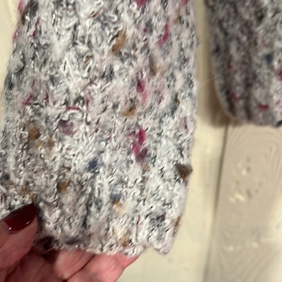 𝅺cliche. Long sleeve  sweater size medium - Picture 4 of 10